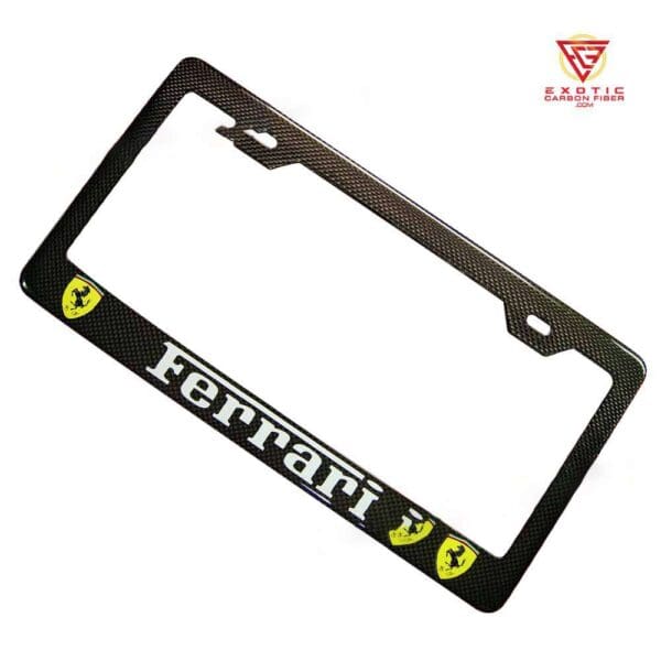 LP138z_Ferrari_White_Text_and_Scuderia_Plate_Frame